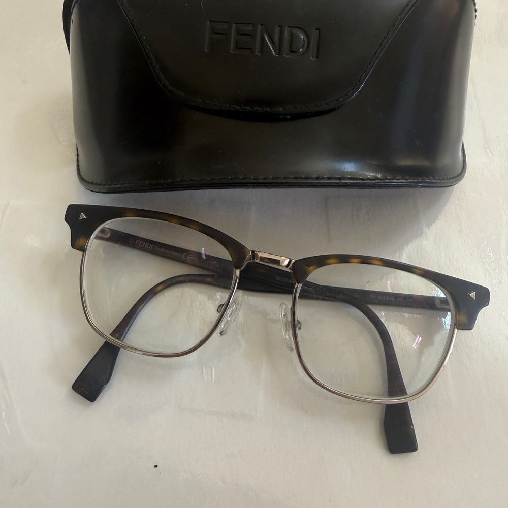Fendi unisex Classic Brown Tortoise eyeglasses with Black Case. Strong frame